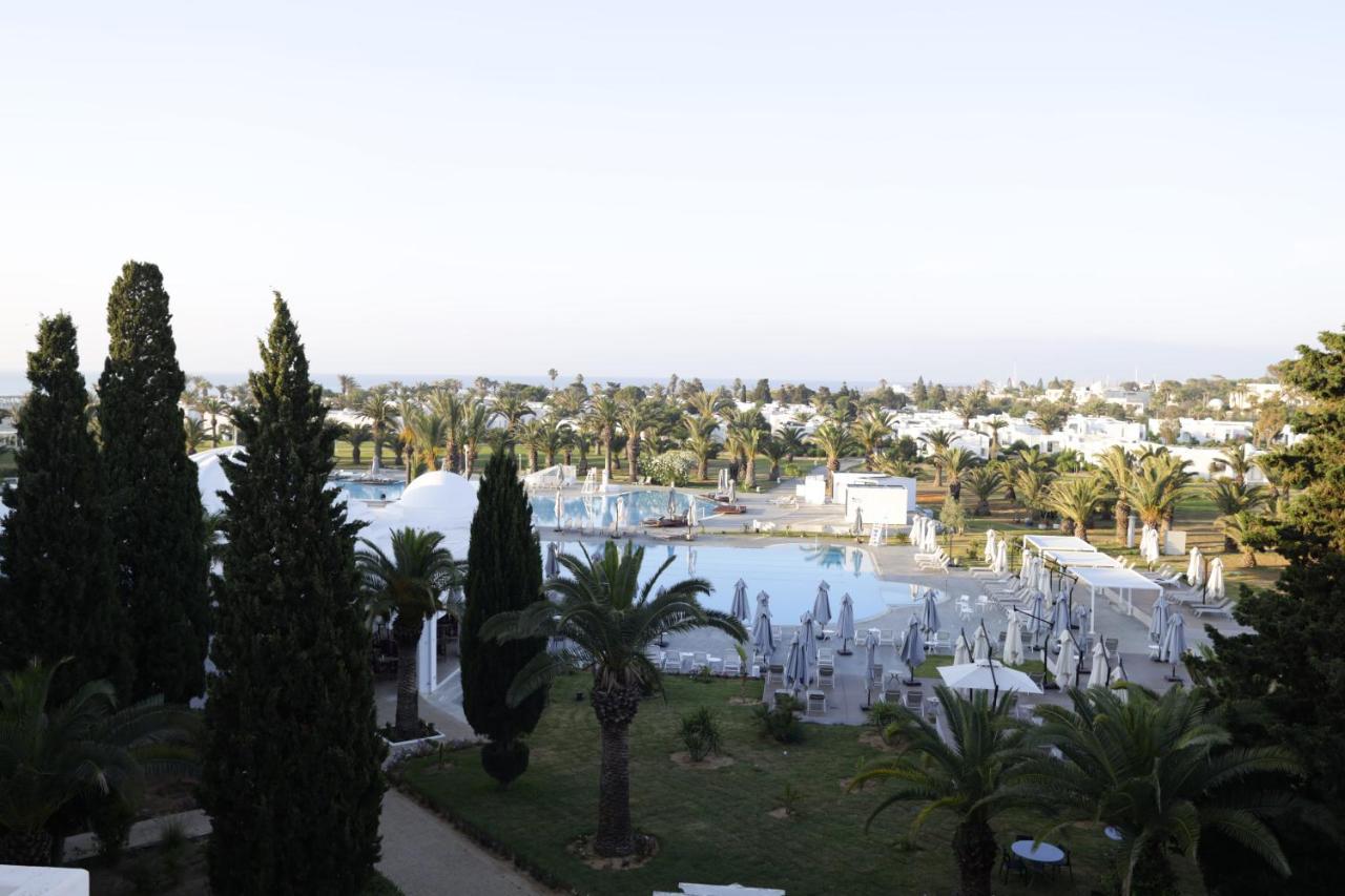 The Mirage Resort & Spa Hammamet Exterior foto View of the port of Glyfáda