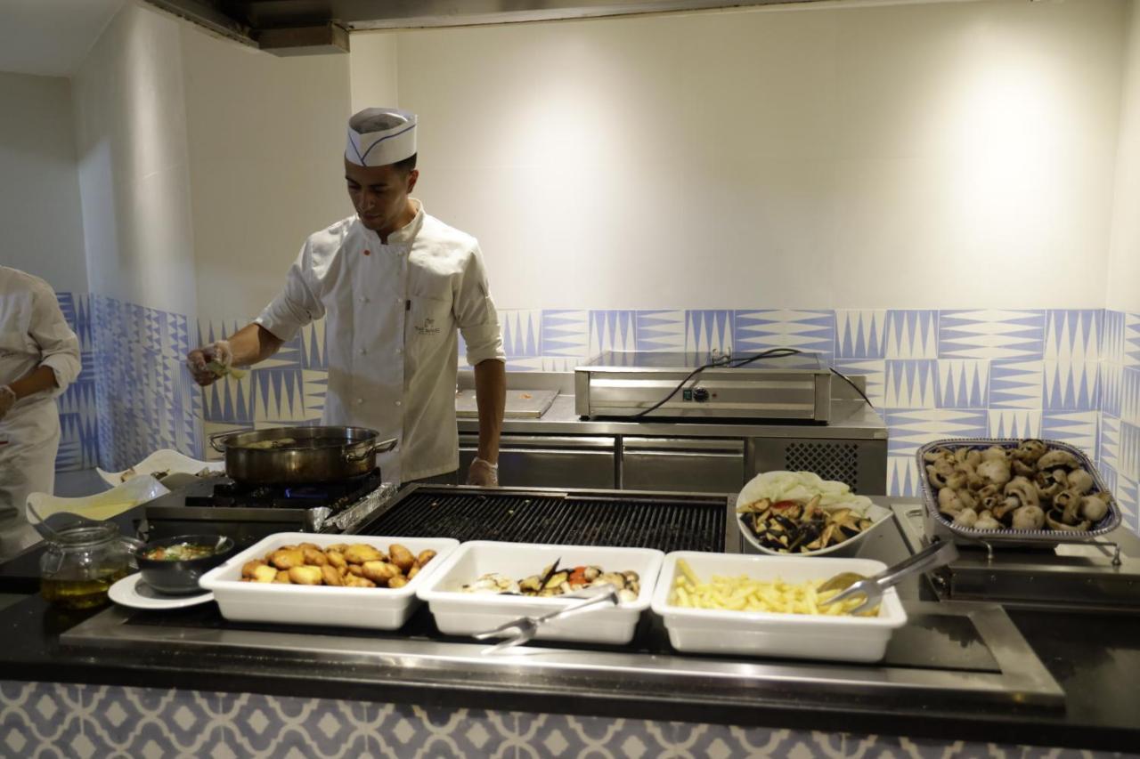The Mirage Resort & Spa Hammamet Exterior foto A live kitchen